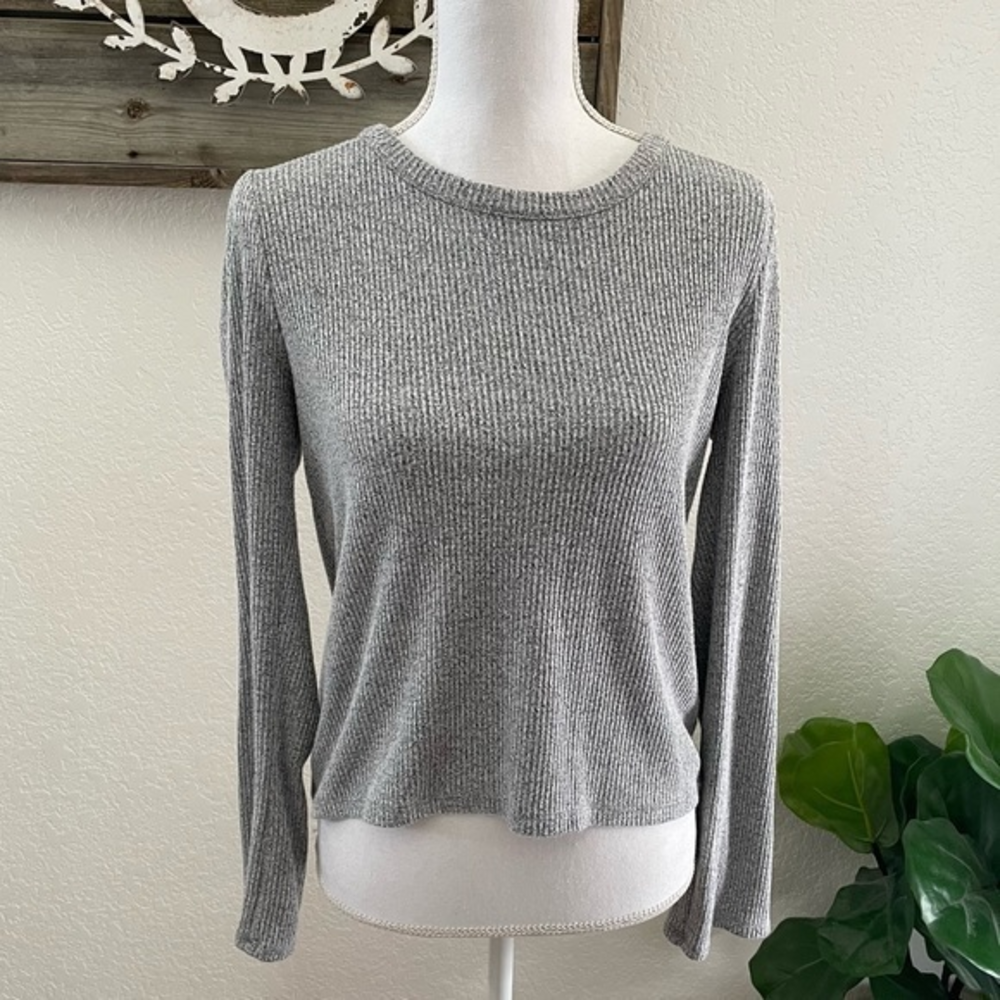 Madewell gray ribbed long sleeve lightweight sweater size M